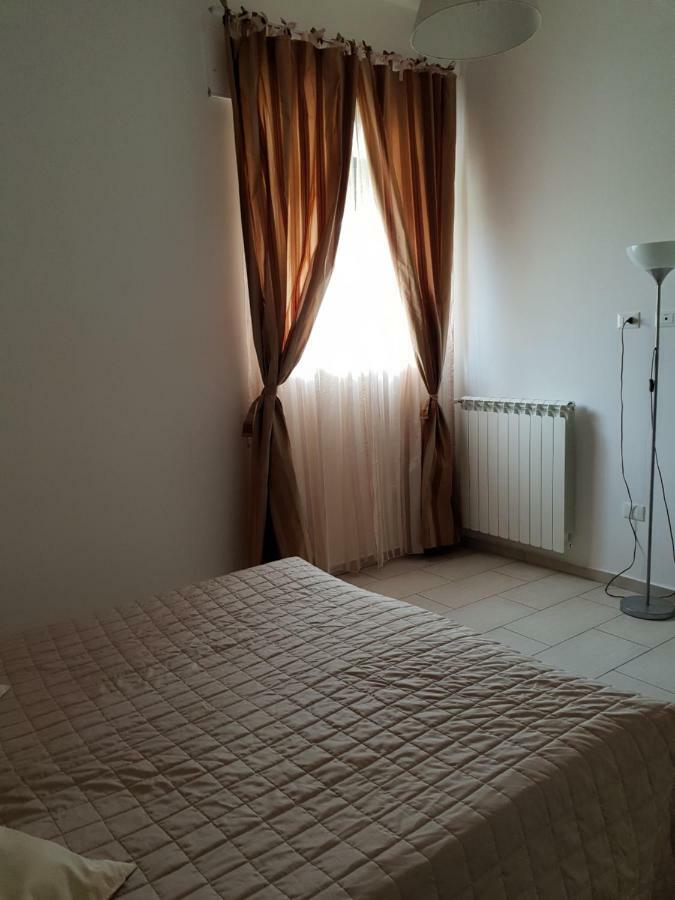 Grazioso Appartamento Vacanze The Lighthouse Paola Buitenkant foto